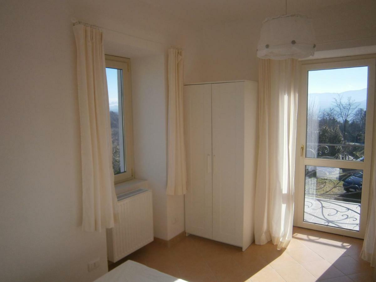 オヴァーダCasa Carolineアパートメント エクステリア 写真